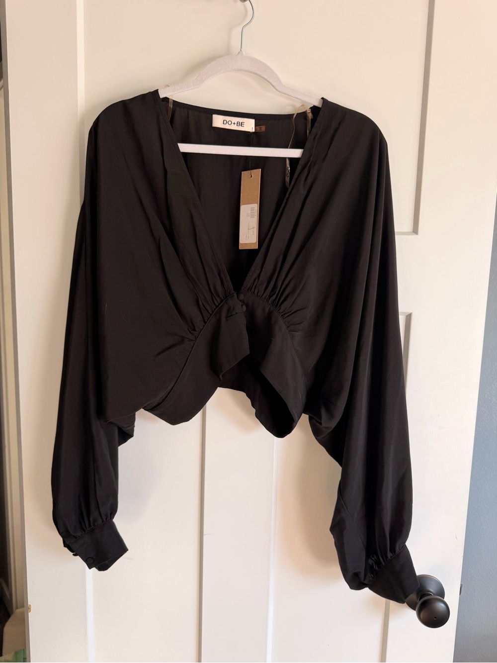 DO+BE Black Cropped V-Neck Twist Front Crop Top Blouse